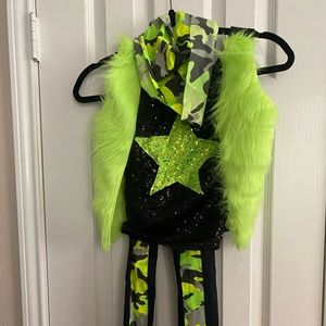 Dance costume. Wiseman child medium.
